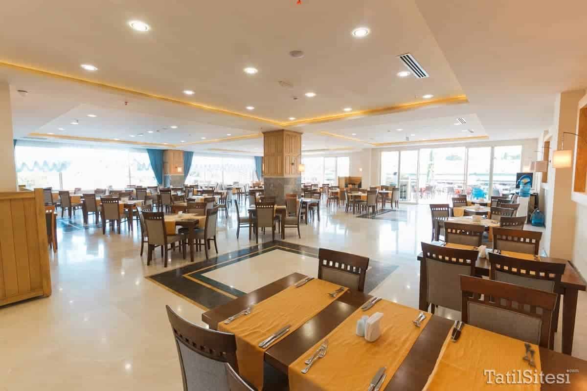 Loceanica Beach Resort Hotel